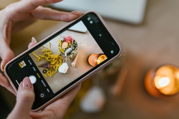 Course Image for Q66526 Exploring Photography Skills for the Workplace or Self Employment Opportunities: Smartphone Photography for Marketing - Visual Storytelling - Taster