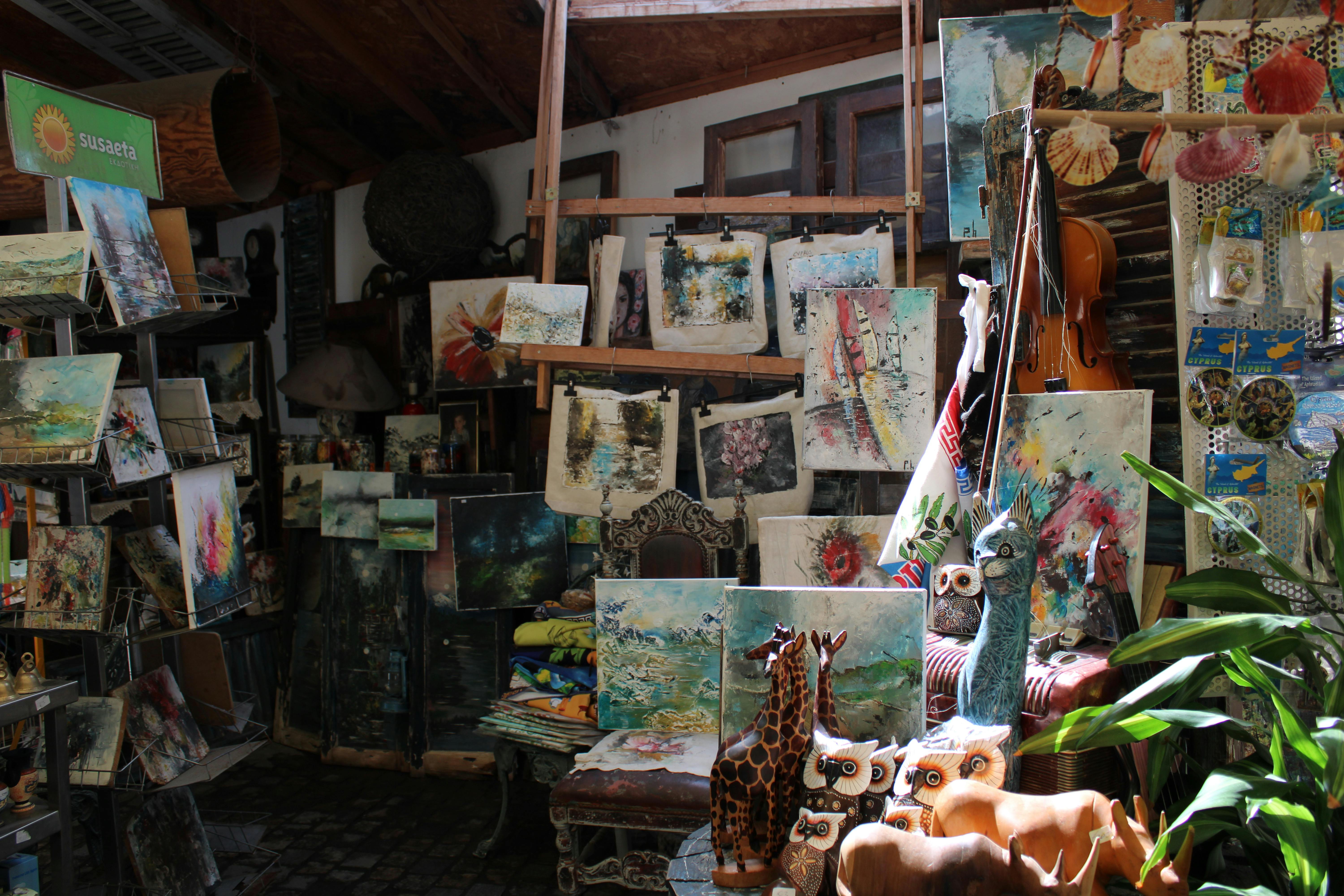 Course Image for T00539 Turn Your Creative Hobby Into a Business: From Painting to Sellable Products - Starter